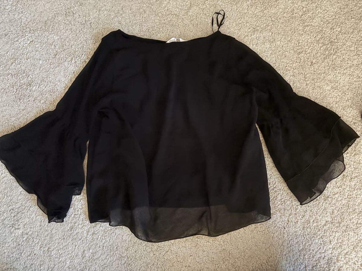 Blusen, T-Shirts & Tops: Mädchen Bluse Schwarz Grösse – Gebraucht aus Felsberg von kianga
