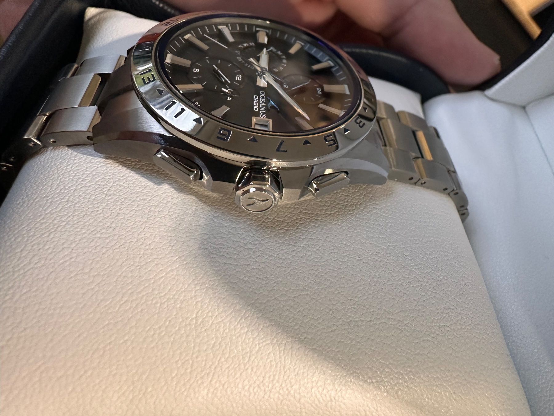 Casio Orologi: Casio Oceanus Radio Wave Solar - Neuve jamais portée! – Nuovo e nell'imballaggio originale da Boudry venduto da magelan01 2