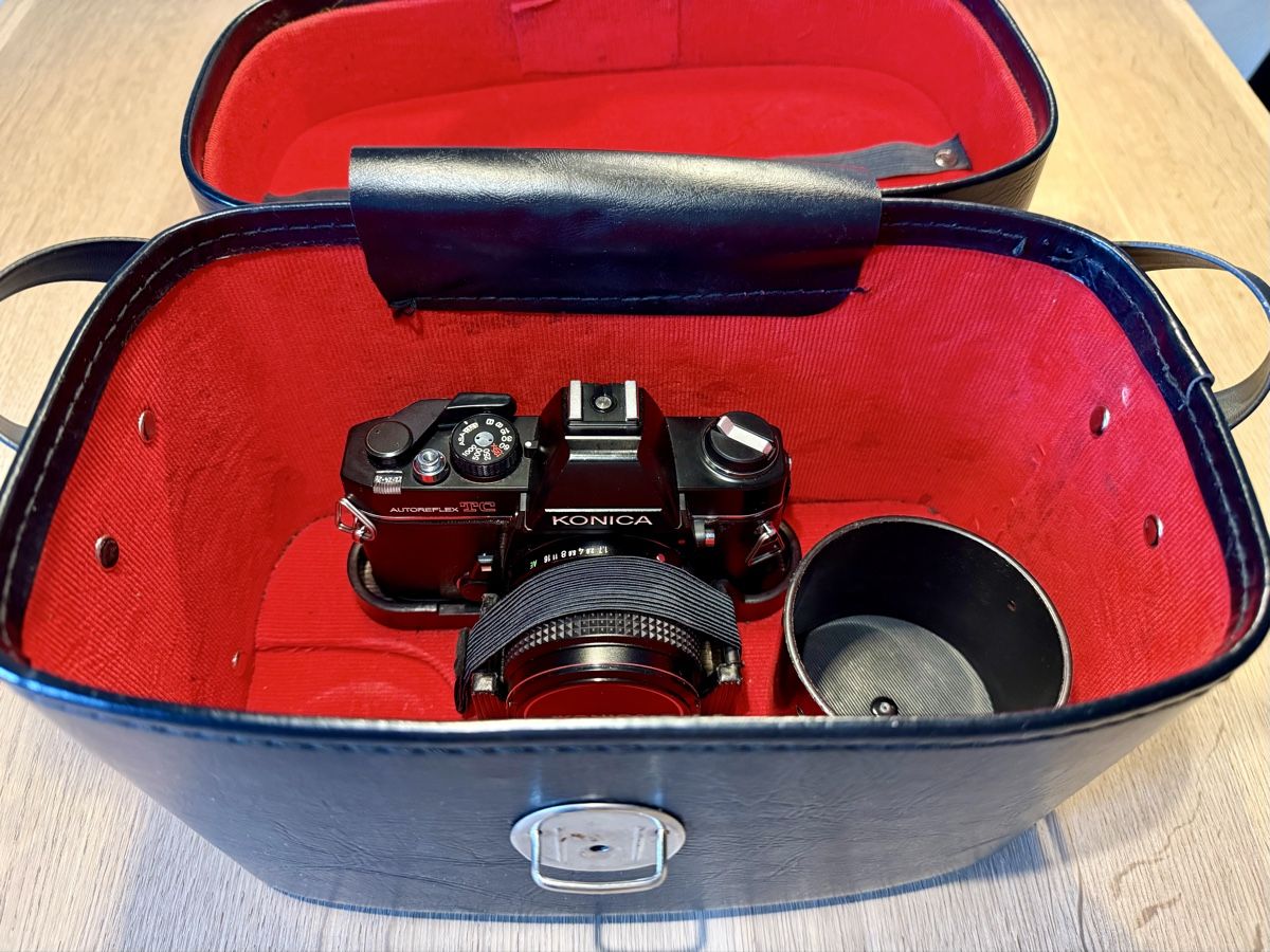 Konica Kamera: Konica Autoreflex TC – Gebraucht aus Kilchberg ZH von freakfish