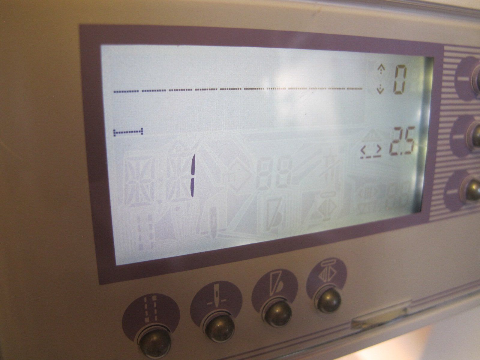 Pfaff Macchine da cucire: Nähmaschine Pfaff Expression 2034 – Usato da Glarus venduto da Toni-Glarus 6