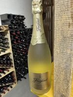 Freixenet Cava Medium Dry 75cl- Neu und ungeöffnet, perfekt 