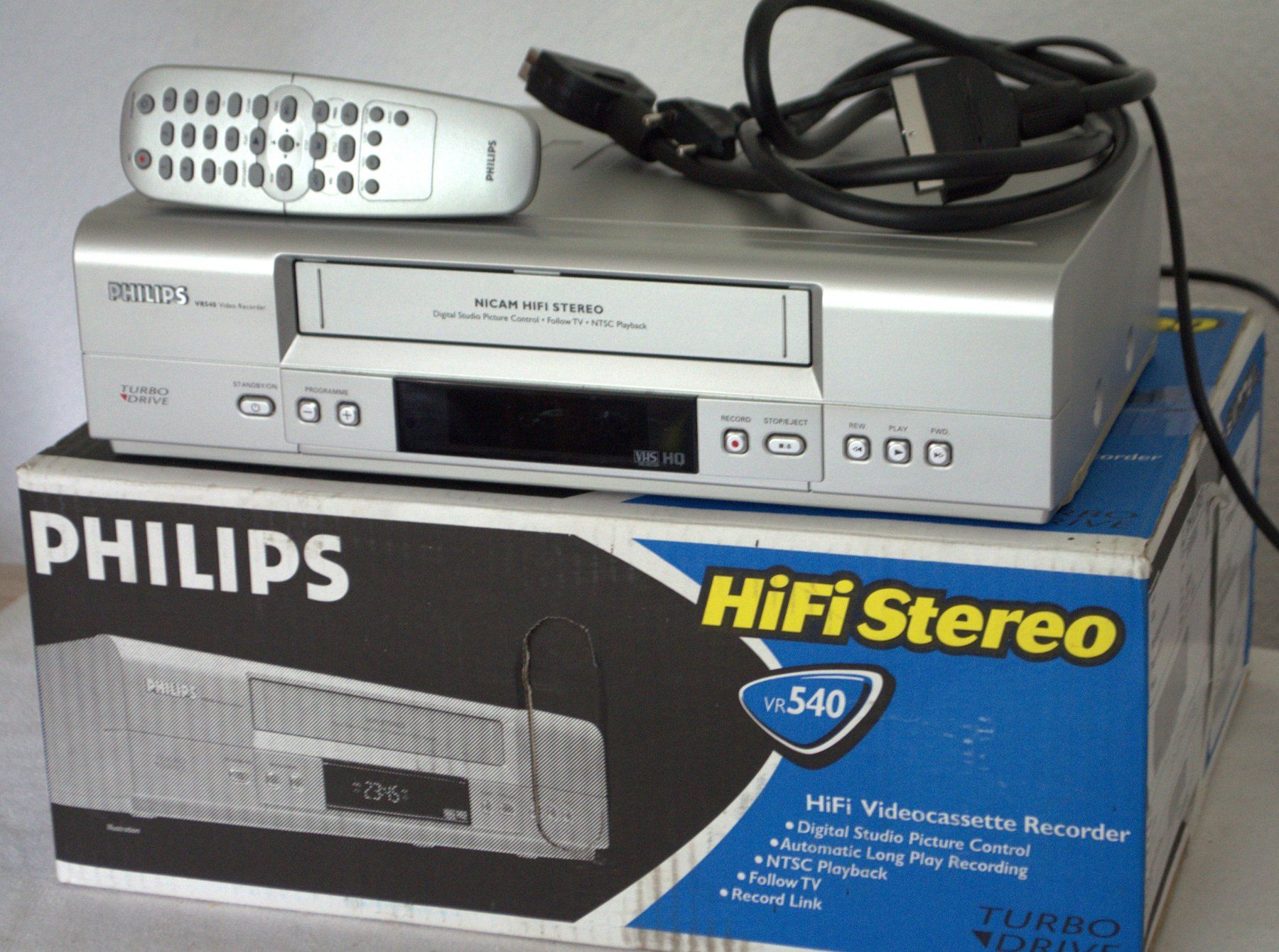 Philips Enregistreurs: Videorecorder / magnétoscope  VHS Philips VR540 – D'occasion à Collonges par arashee 1