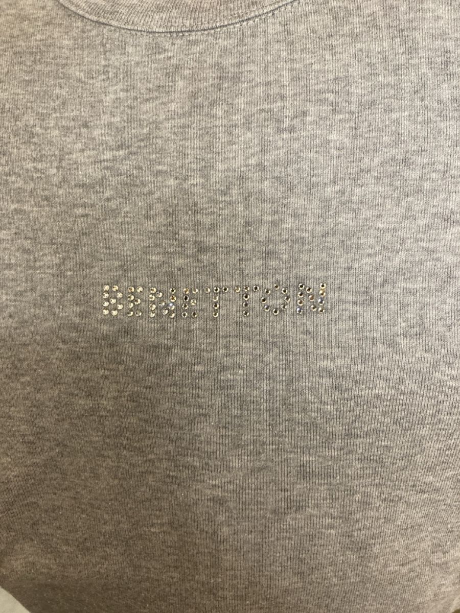 Benetton T-shirt: T-Shirt grau Benetton – Usato da Urtenen-Schönbühl venduto da alessibas 1