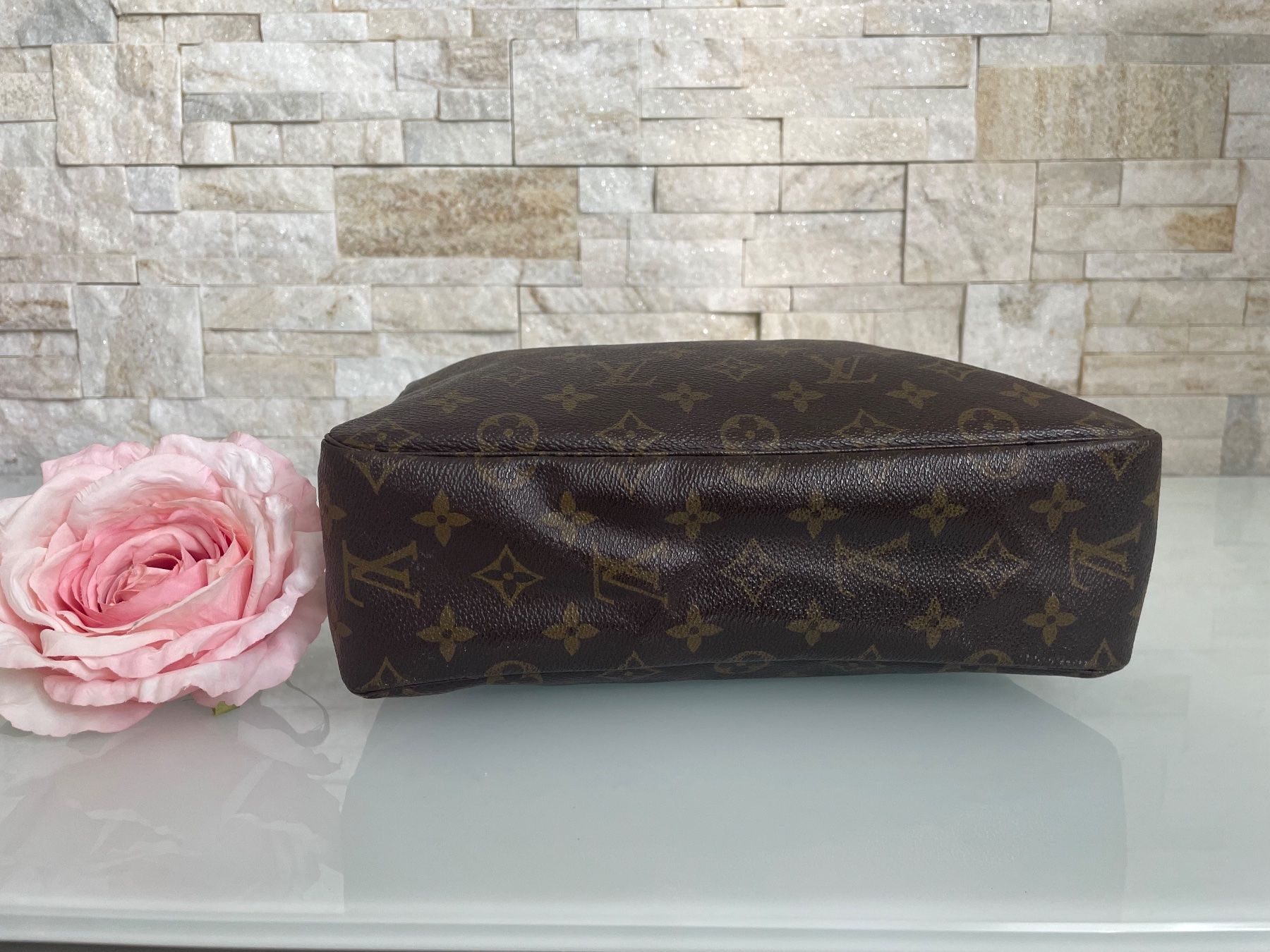 Louis Vuitton Borse da donna: Louis Vuitton Necessaire - Nr. 277 – Usato da Hittnau venduto da LuxAndMore 6