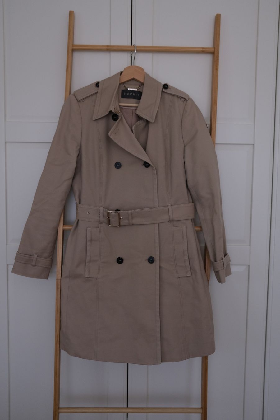 Esprit Cappotti: Trenchcoat - Esprit – Usato da Zürich venduto da val_5h5g