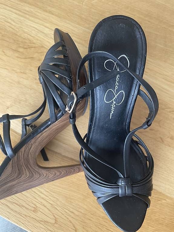 Scarpe da donna: Jessica Simpson Sandalen – Usato da Emmenbrücke venduto da sim_gt9g