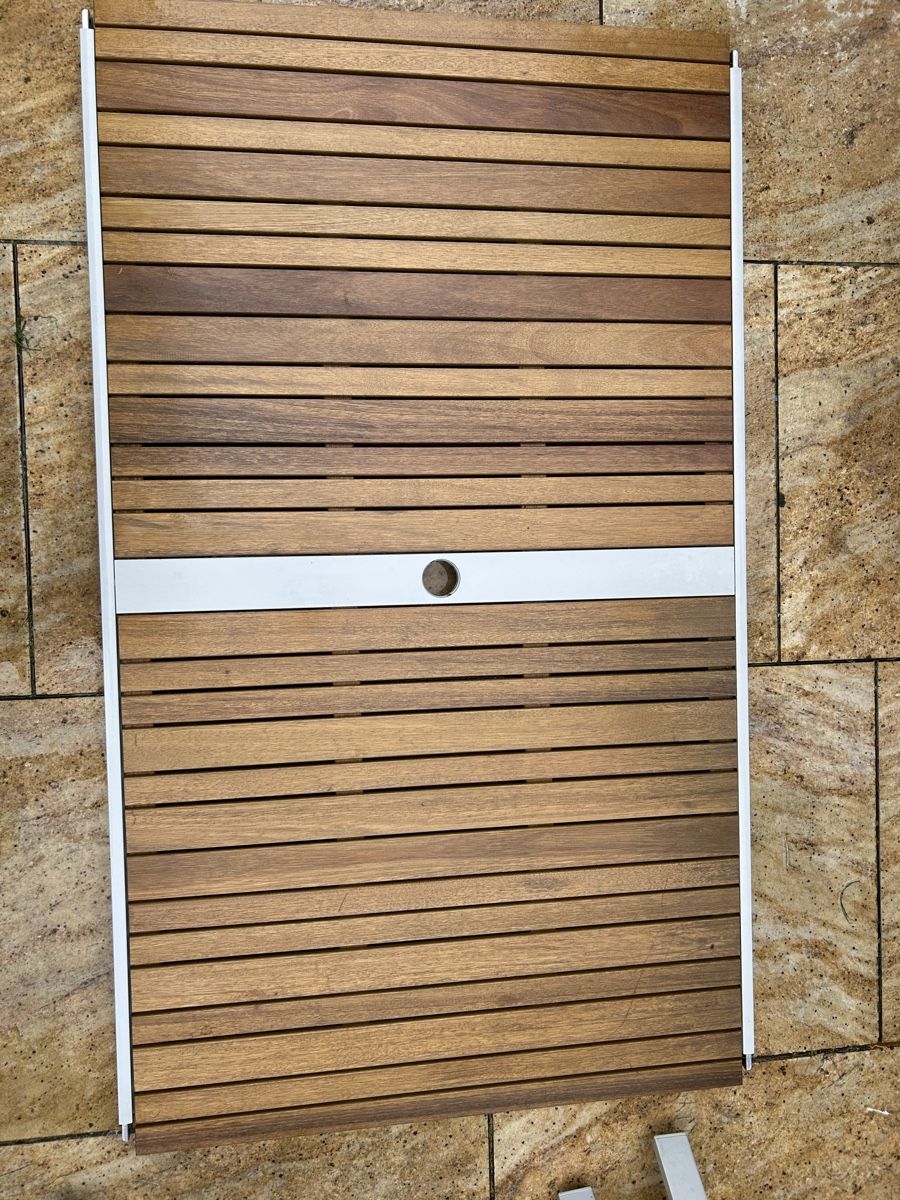 Ikea Set di tavolo e panche: Ikea Själland Gartentisch mit 2 Stühlen – Usato da Basel venduto da marcvo 1