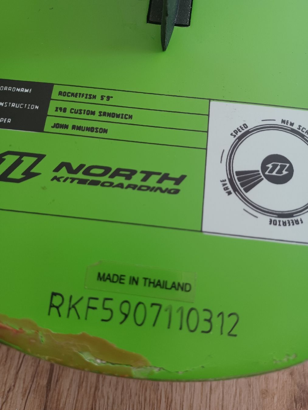 North Kite: kite surf North rocketfish 5'9 – D'occasion à Pfäffikon SZ par jsthi 4