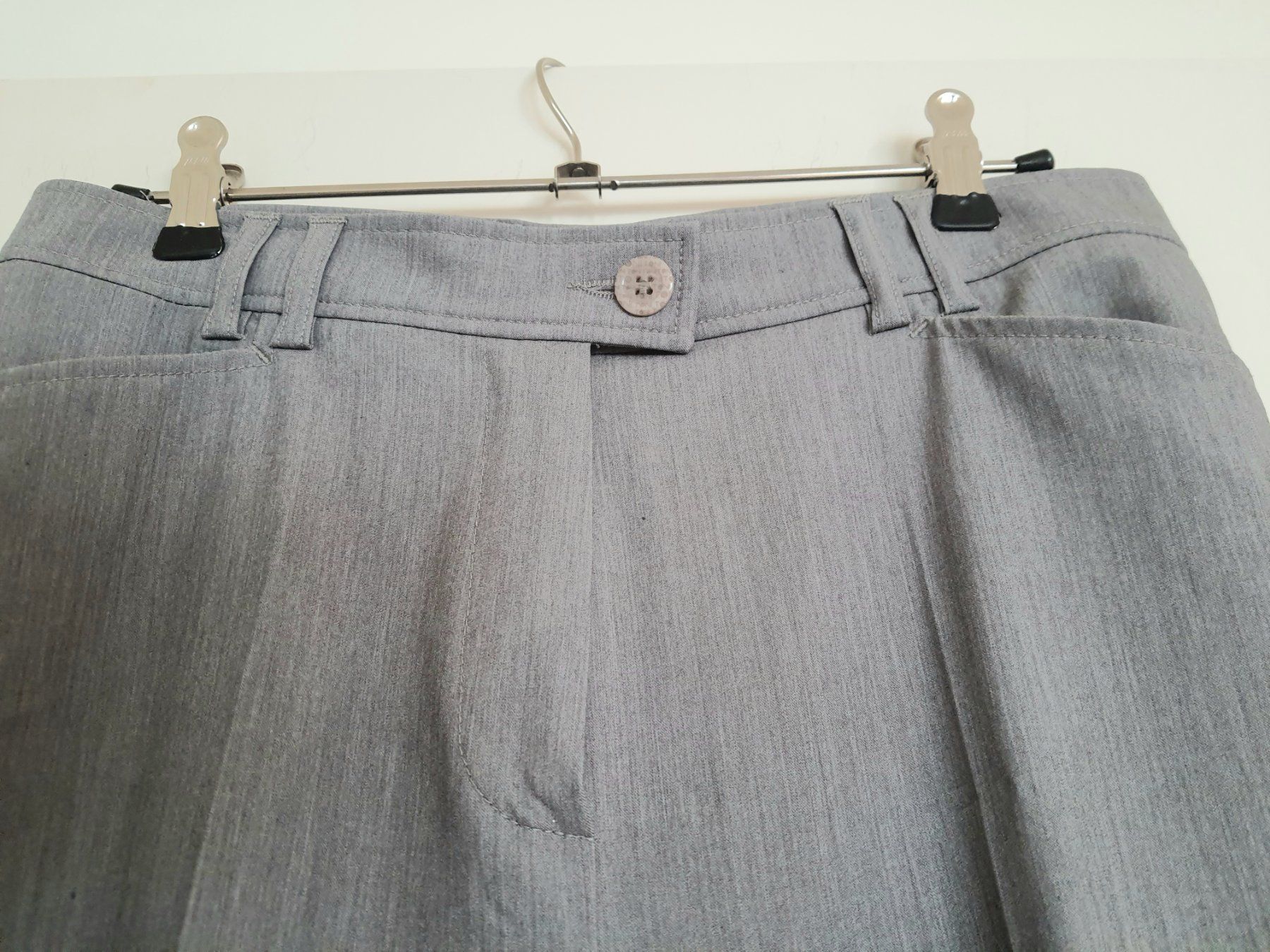 Toni Hosen: Hose fein elegant grau Grösse XS – Neu (gemäss Beschreibung) aus Zollikerberg von Sell-Buy-it 2