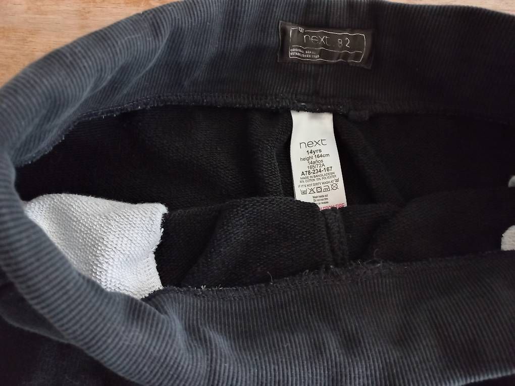 Pantaloni: 2 Sweatshort Gr. 164 / L – Usato da Oberburg venduto da Stef31285 2