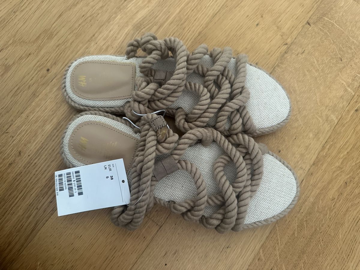 H&M Scarpe da donna: H&M Sandalen Neu 38 – Nuovo e nell'imballaggio originale da Reinach BL venduto da Selinalodeh