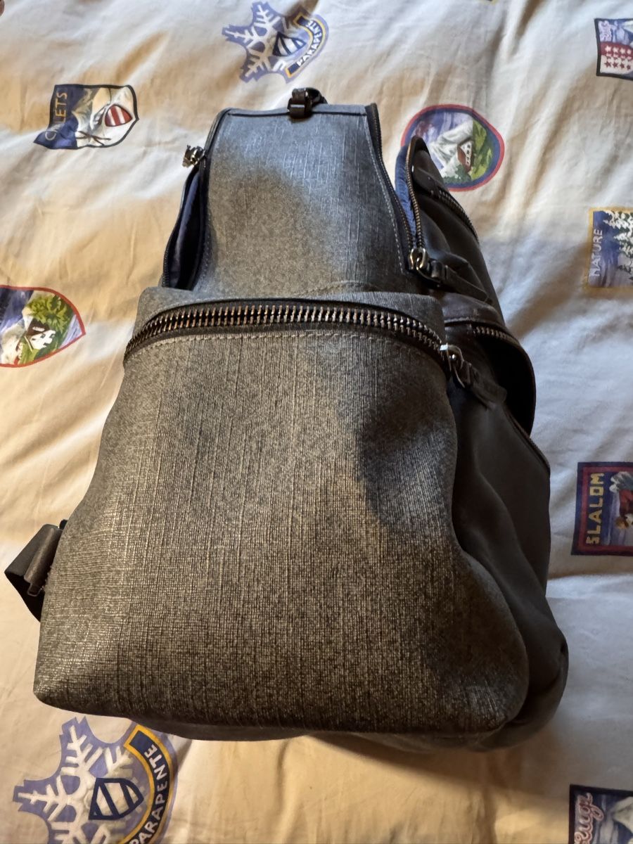 Tumi Zaini: Sac à dos Tumi cuir et toile enduite – Usato da Genève venduto da Allisgood 4