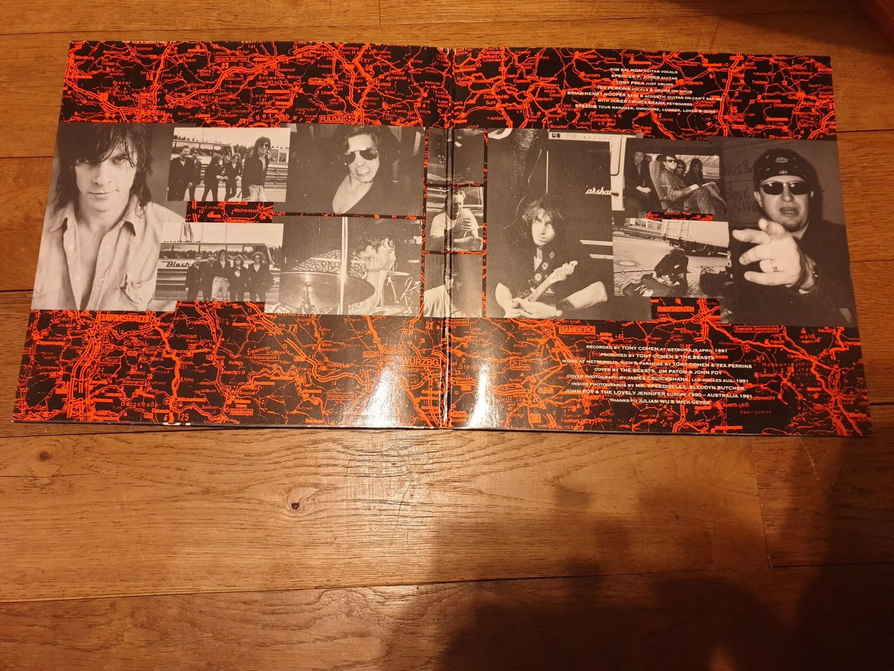 Dischi in vinile: Beasts Of Bourbon  The Low Road – Usato da zürich venduto da ultraviolet 1