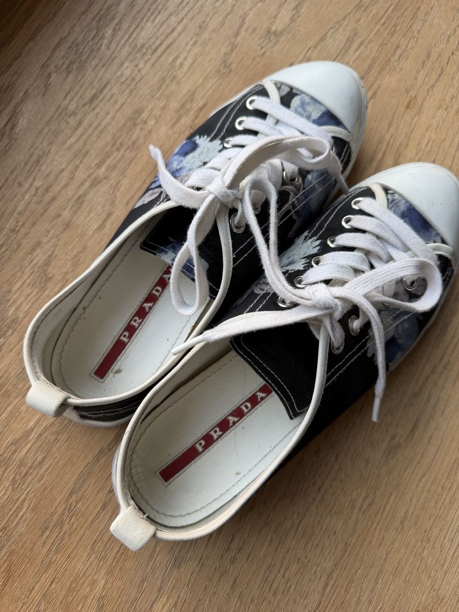Prada Scarpe da donna: Prada Sneakers Gr. 38.5 – Usato da St. Gallen venduto da Miss_Jane_Marple 1