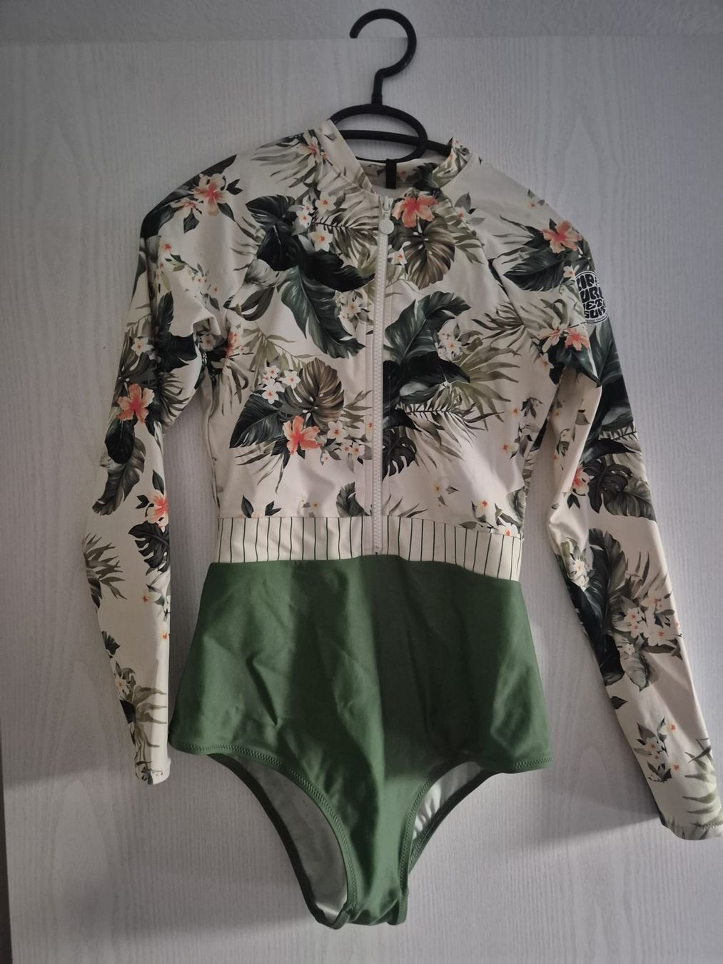 Rip Curl Maillots de bain & Bikinis: Ripcurl Badeanzug Lycra Damen Langarm Grösse S – Neuf (Voir description) à Münsingen par jahflow 4