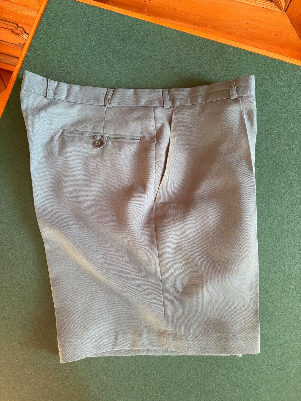 Pantalons: Klassische Stoffhose oder Anzughose (Tailored Shorts) Gr. 54 – Neuf (Voir description) à Interlaken par Bona55 7