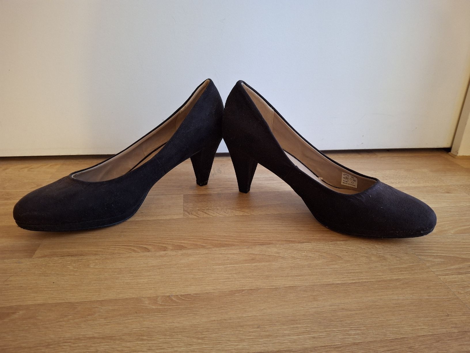 Scarpe da donna: Escarpins noirs élégants, pointure 41 – Usato da Murten venduto da laeti692 1