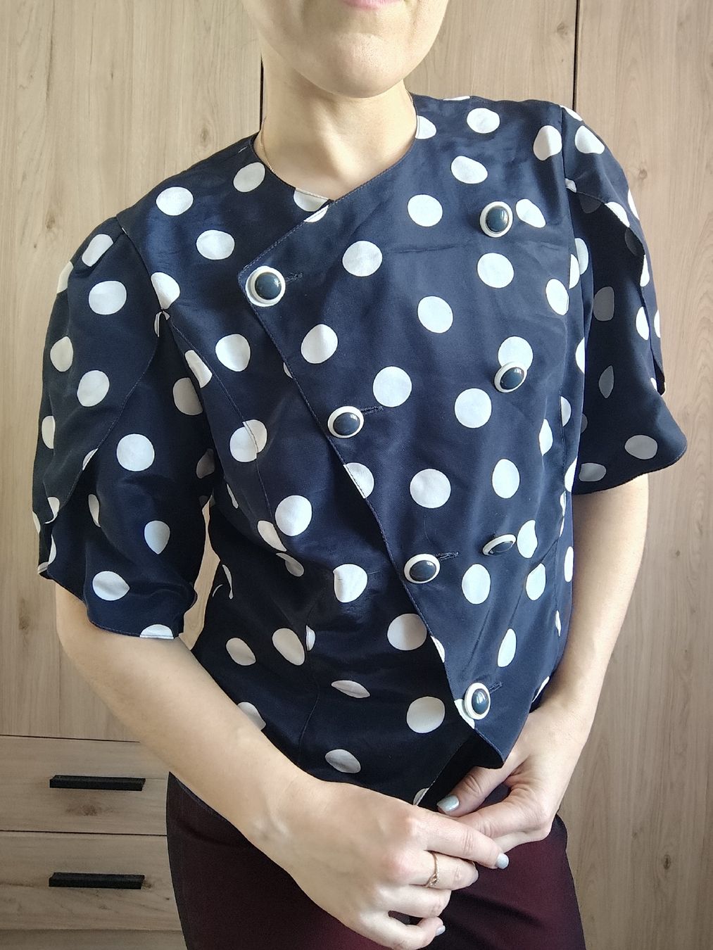 Camicette: Retro Polka Dot Navy Blouse, HARDOB, size 36 – Usato da Mägenwil venduto da VintageGirly 3