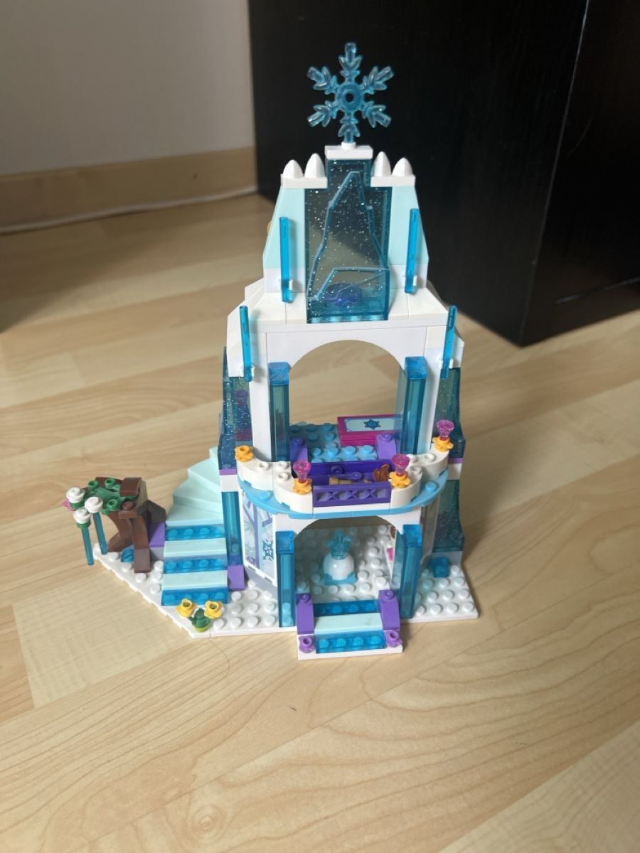 Kit di costruzioni: Disney Elsa Schloss gebrauchter Zustand – Usato da Villmergen venduto da KIWI7983