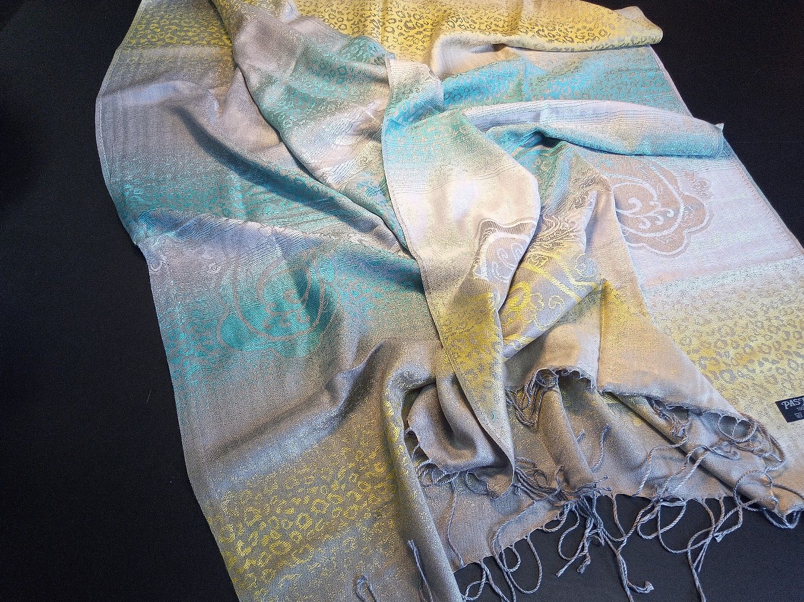 Foulards, Tücher & Schals: Schal / Tuch aus Paschmina / Pashmina – Gebraucht aus Reiden von Zofi-Brocki 2