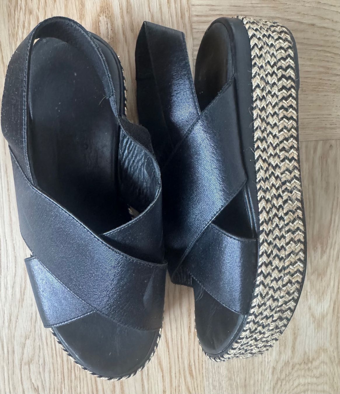 Chaussures femmes: SANDALE INUOVA  GR. 38 – D'occasion à Walperswil par So1me25 2