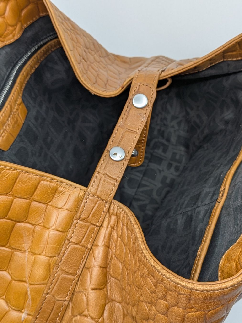 Liebeskind Sacs femmes: Liebeskind Tasche Shopper – D'occasion à Emmen par magelan 7