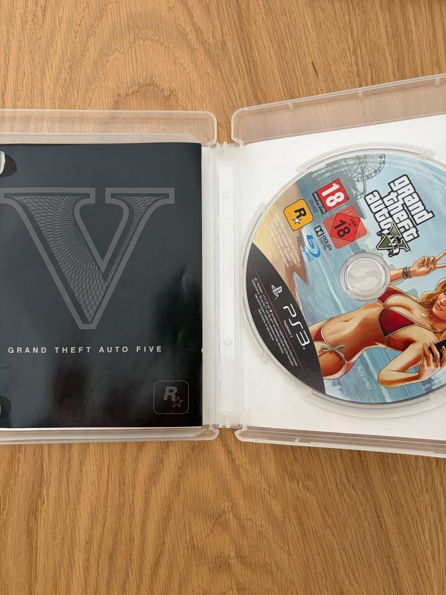 Sony Giochi: Grand Theft Auto V - Playstation 3 PS3 – Usato da Pully venduto da FunkyGames 2