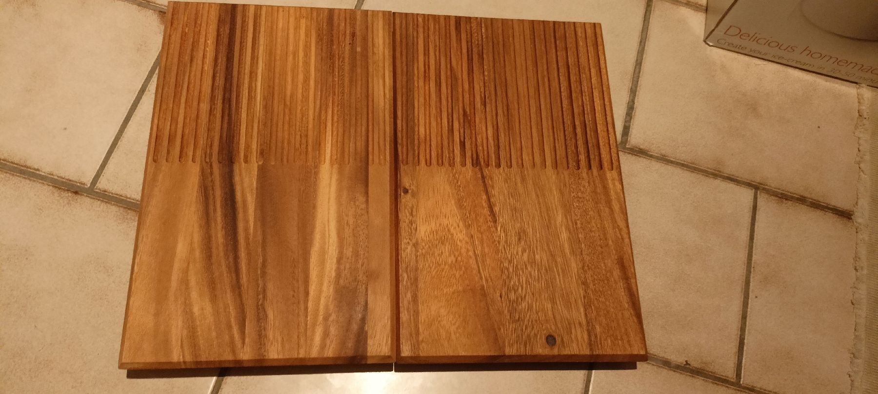 Pareti & Soffitti: Paire des Planches d'acacia pour présentation de table – Usato da GENEVE venduto da goldforall 4