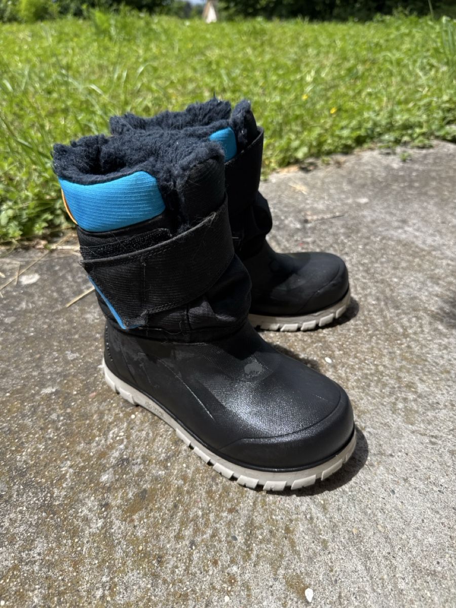 Decathlon Scarpe per ragazzi: Snow shoes – Usato da Männedorf venduto da Clearskies