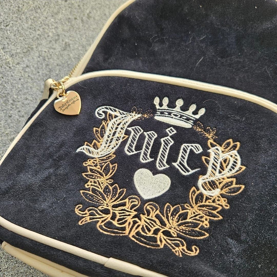 Sacs à dos: Juicy Couture Velour Backpack – D'occasion à Wangen SZ par Butchers_Boutique 2