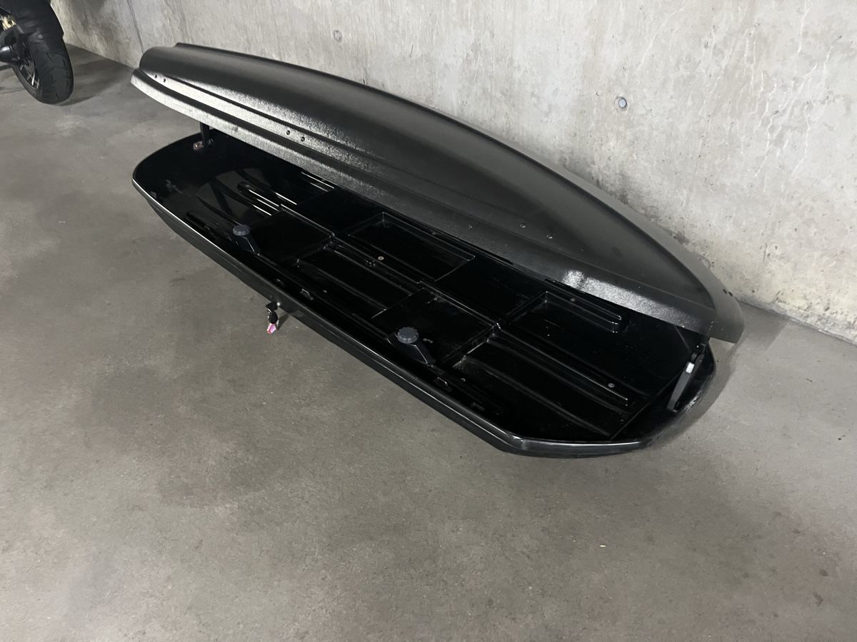 Thule Coffres de toit: Dachbox von Thule(Gross) – D'occasion à Biel/Bienne par Nyborg 1