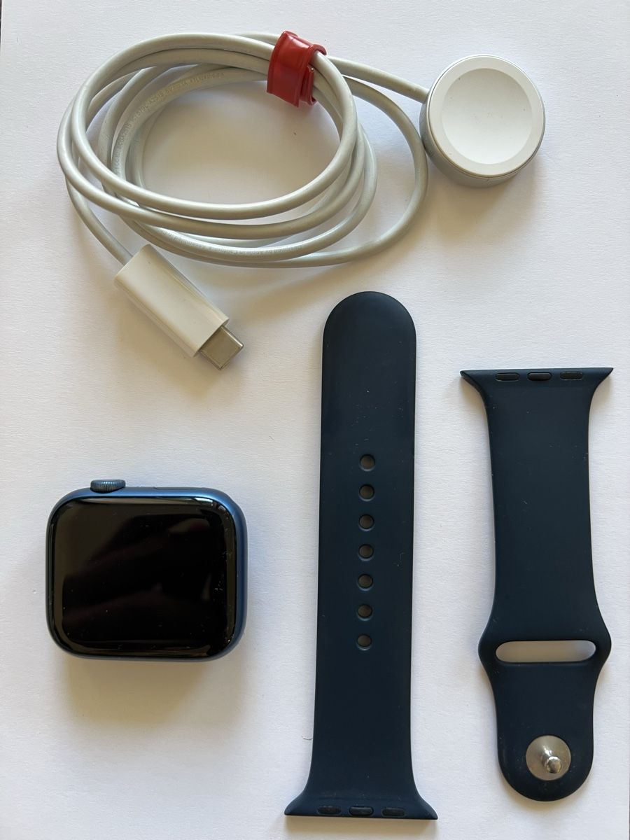 Apple Smartwatch: Apple Watch Series 7 – Nuovo (secondo la descrizione) da Zürich venduto da val_k7jg