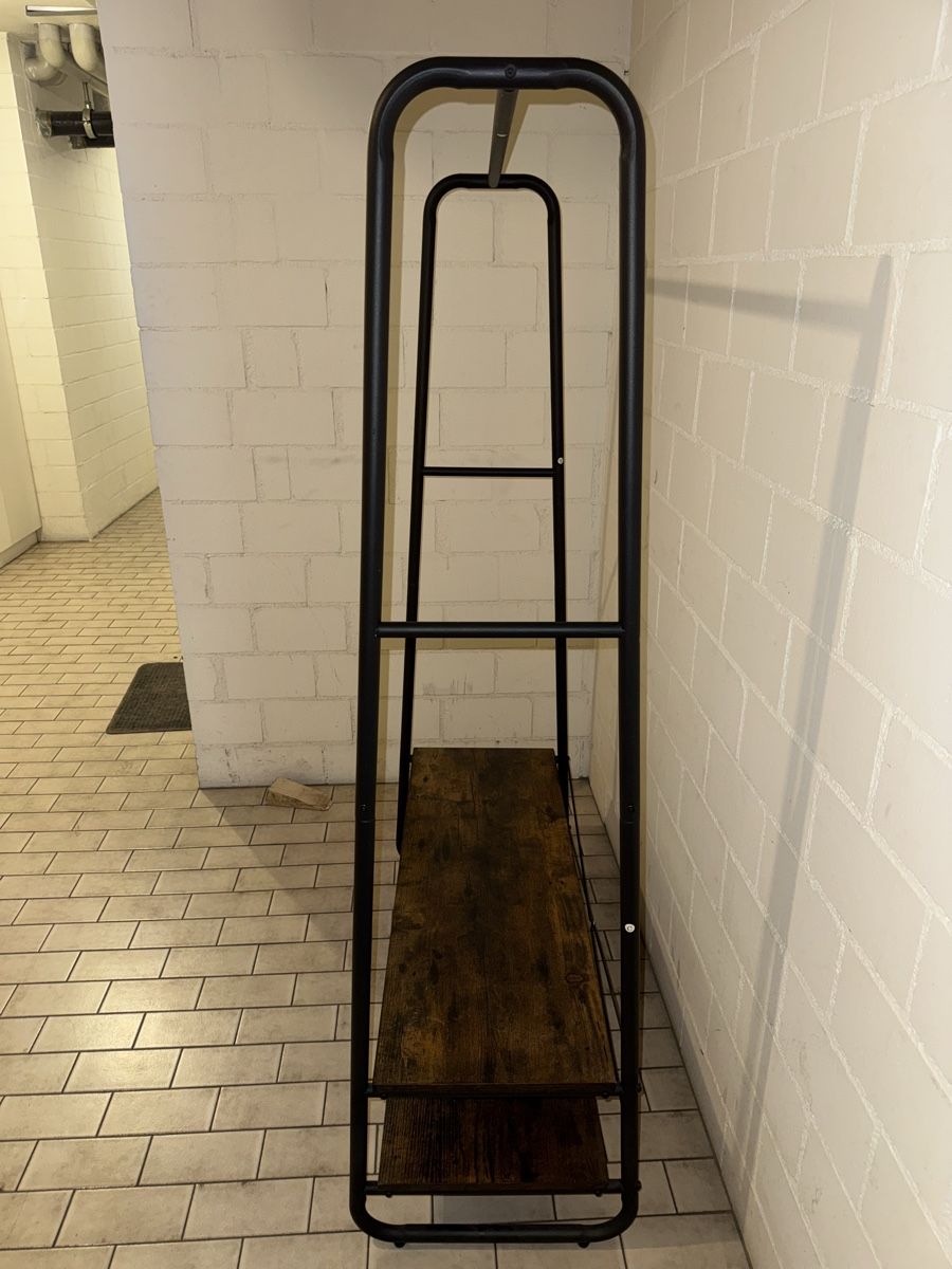 Guardaroba: Kleiderständer schwarz/Holzoptik – Nuovo (secondo la descrizione) da Watt venduto da lou_m5tq 6