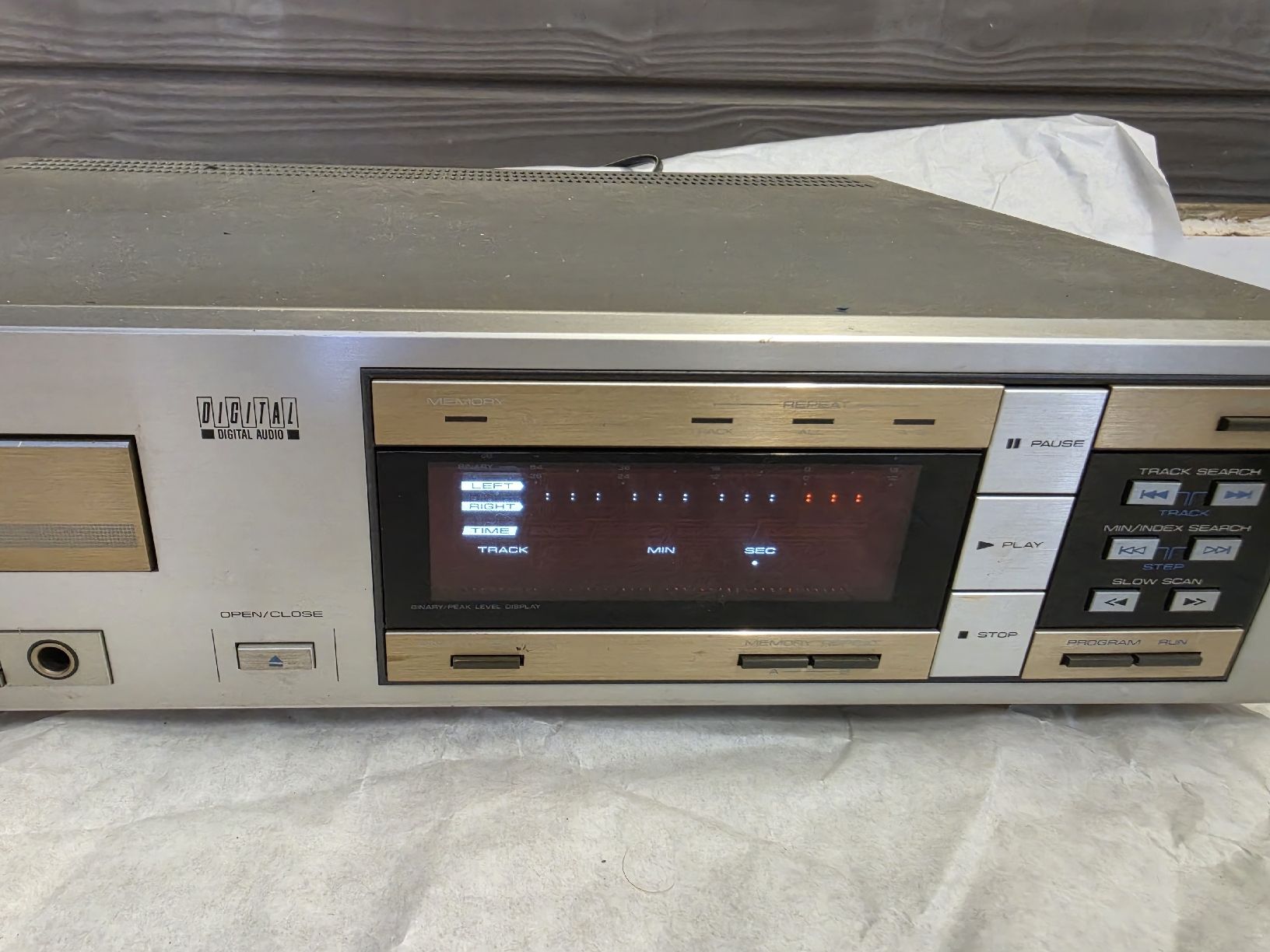 Pioneer Sistemi audio & multimediali: CD-Player Pioneer P-D70 silber – Usato da Olten venduto da Mezopotamya 3