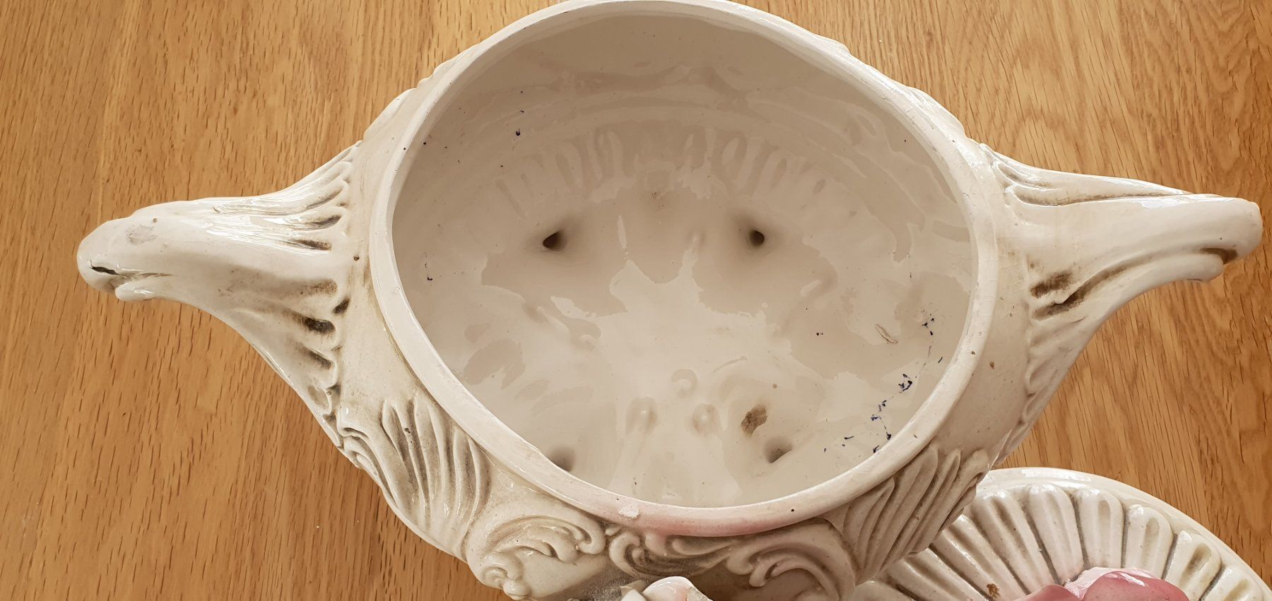 Piatti di portata: Soupière en porcelaine – Difettoso da Moutier venduto da gvmv 2