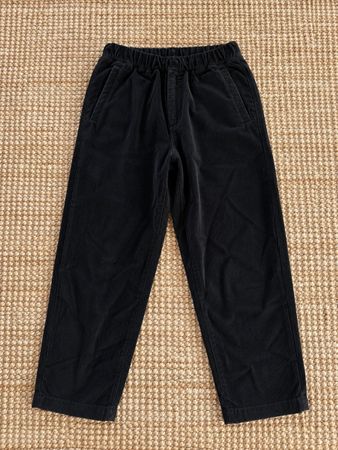 Cordhose schwarz von Arniko