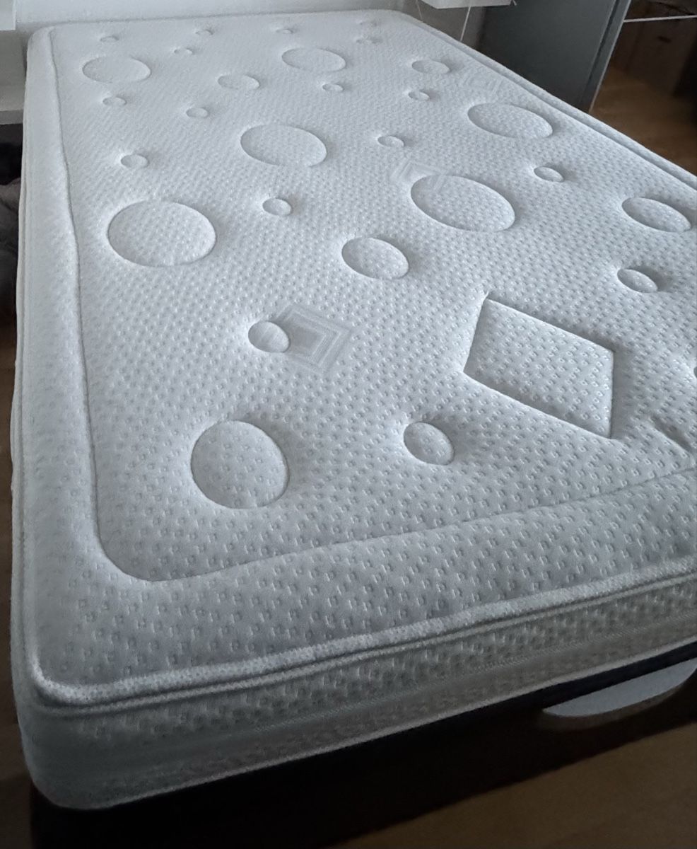 Letti: Boxspringbett 140x200 mit Bettkasten Stauraum – Nuovo (secondo la descrizione) da Adliswil venduto da sc2_72dm 2