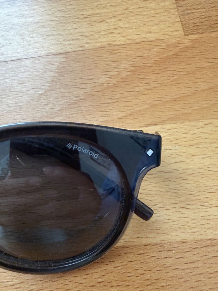 Polaroid Occhiali & Lenti: Polaroid Sunglasses Black Round Frame – Usato da Zürich venduto da Eb_ 1