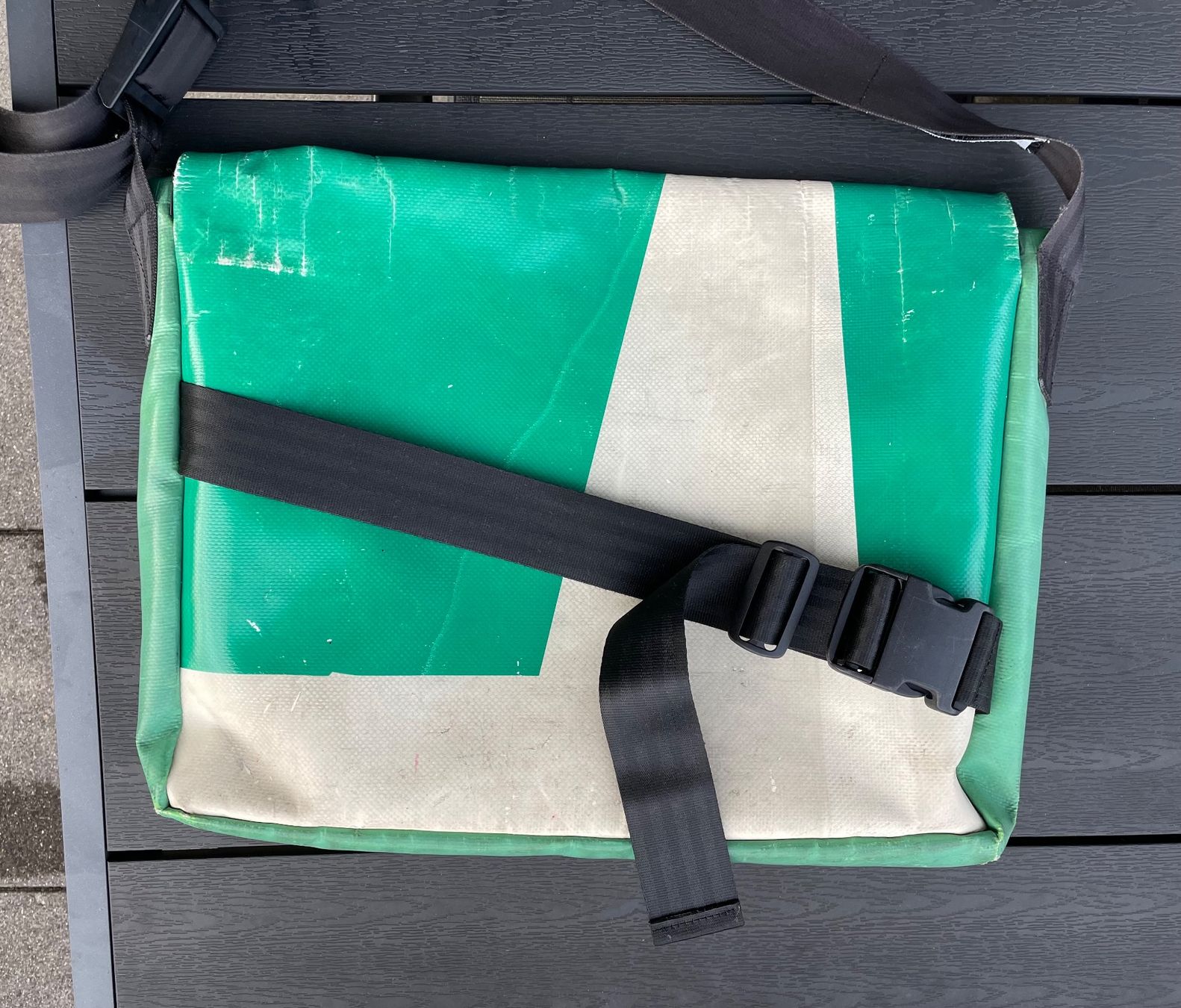 Freitag Taschen für Damen: Freitag grosse Umhängetasche – Gebraucht aus Bern von  2