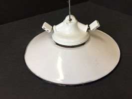 Antike Lampe aus Porzellan und Email