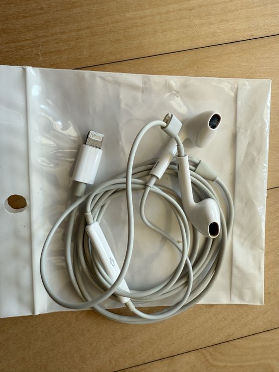 APPLE EarPods Kopfhörer mit Kabel für IPhone 7 4