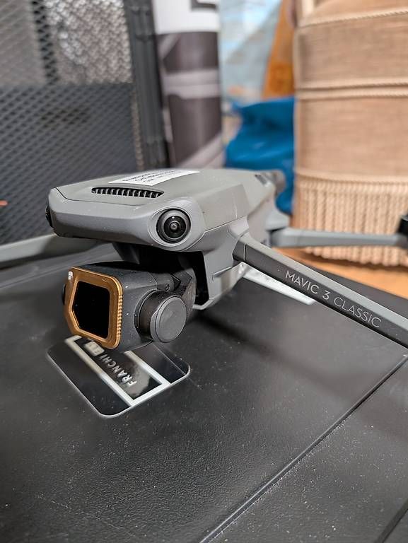 Modellismo RC: DJI Mavic 3 Classic, Fly More Combo + Koffer – Usato da Männedorf venduto da Gian.franchi 3