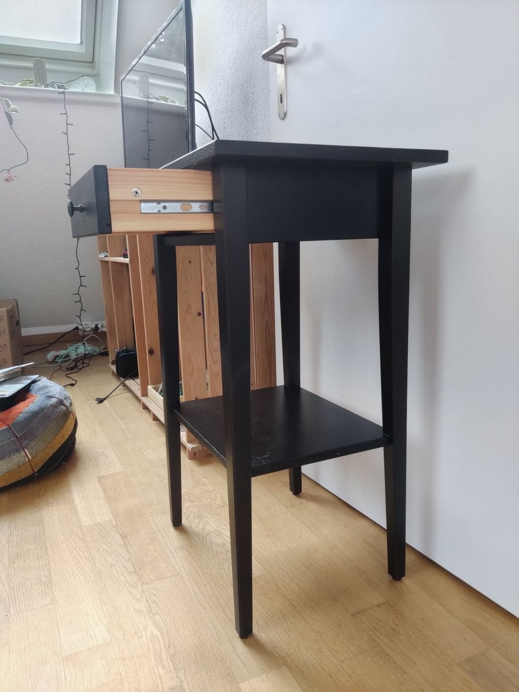 Ikea Nachttische: Night table Ikea – Gebraucht aus Zürich von dav_5xw9 2
