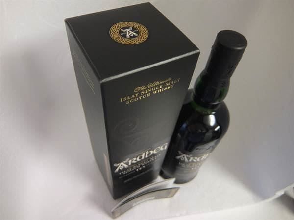 Bevande alcoliche: 1 Flasche Ardbeg 10 Jahre 46% – Nuovo e nell'imballaggio originale da Wöschnau venduto da Vinsale 6