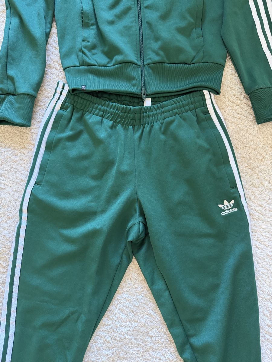 Adidas Kleiderpakete: Ensemble Adidas vert taille XS/S – Neu (gemäss Beschreibung) aus Genève von car_cq69 1