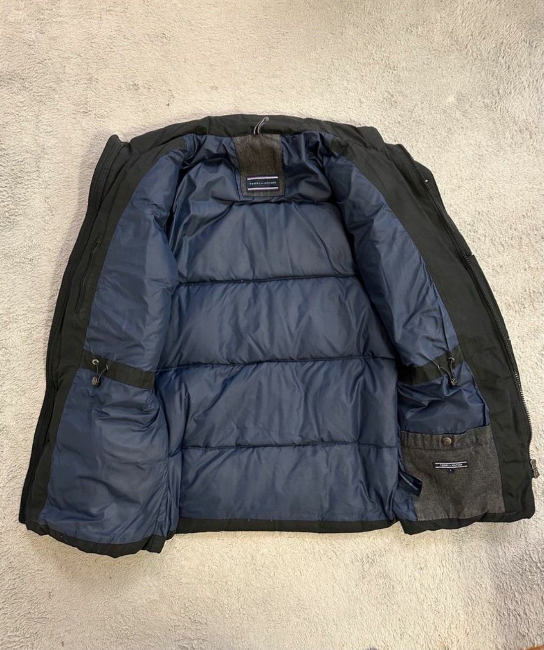 Tommy Hilfiger Giacche: Tommy Hilfiger Parka Daunen Schwarz – Usato da Sutz venduto da Ms22 2