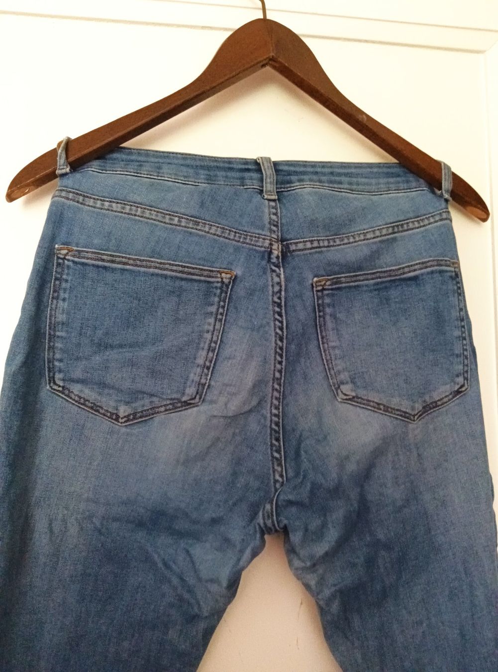 Jeans: Frühlings-Jeans, hellblau, Grösse 28 – Usato da Zürich venduto da Asteraki 1