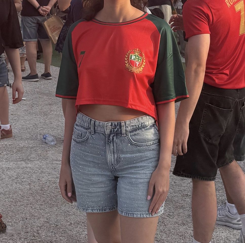 Leibchen & Hosen: Portugal Trikot  – Gebraucht aus Adliswil von Marjin 4
