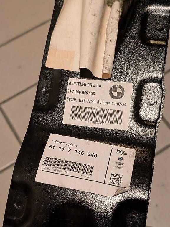 Tutti pezzi di ricambio auto: Traverse de pare-chocs avant BMW série 3 E90/E91/E92/E93 – Nuovo e nell'imballaggio originale da Chavannes-près-Renens venduto da vic_htb6 1