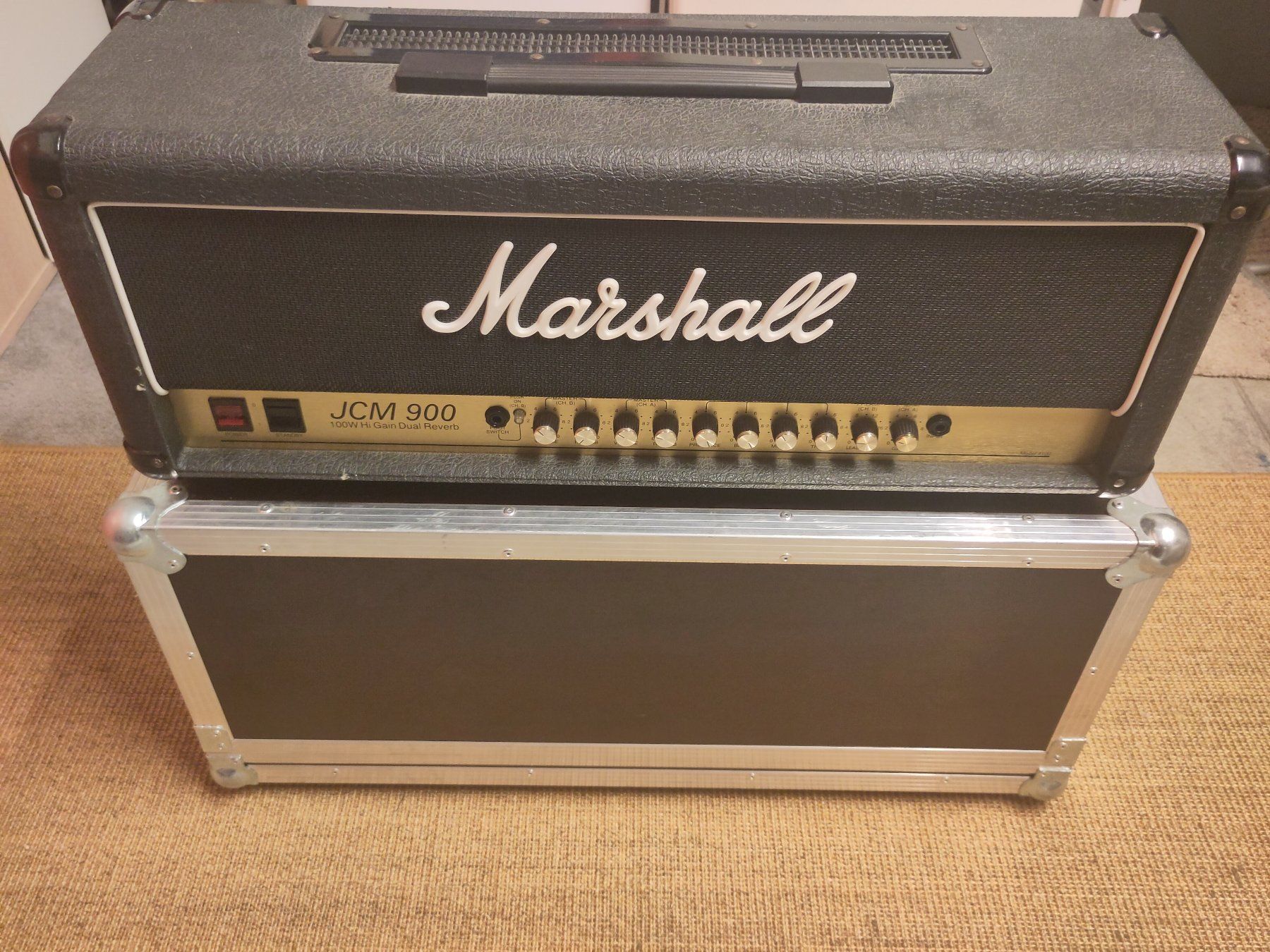 Marshall Amplificatori: Marshall JCM 900 100 Watt inkl. Flightcase – Usato da Basel venduto da ste_kmc7 3